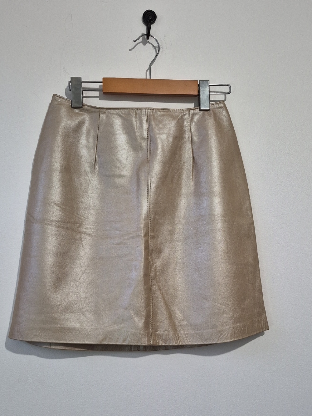 DANIER WOMEN'S LEATHER MINI CHAMPAGNE SKIRT